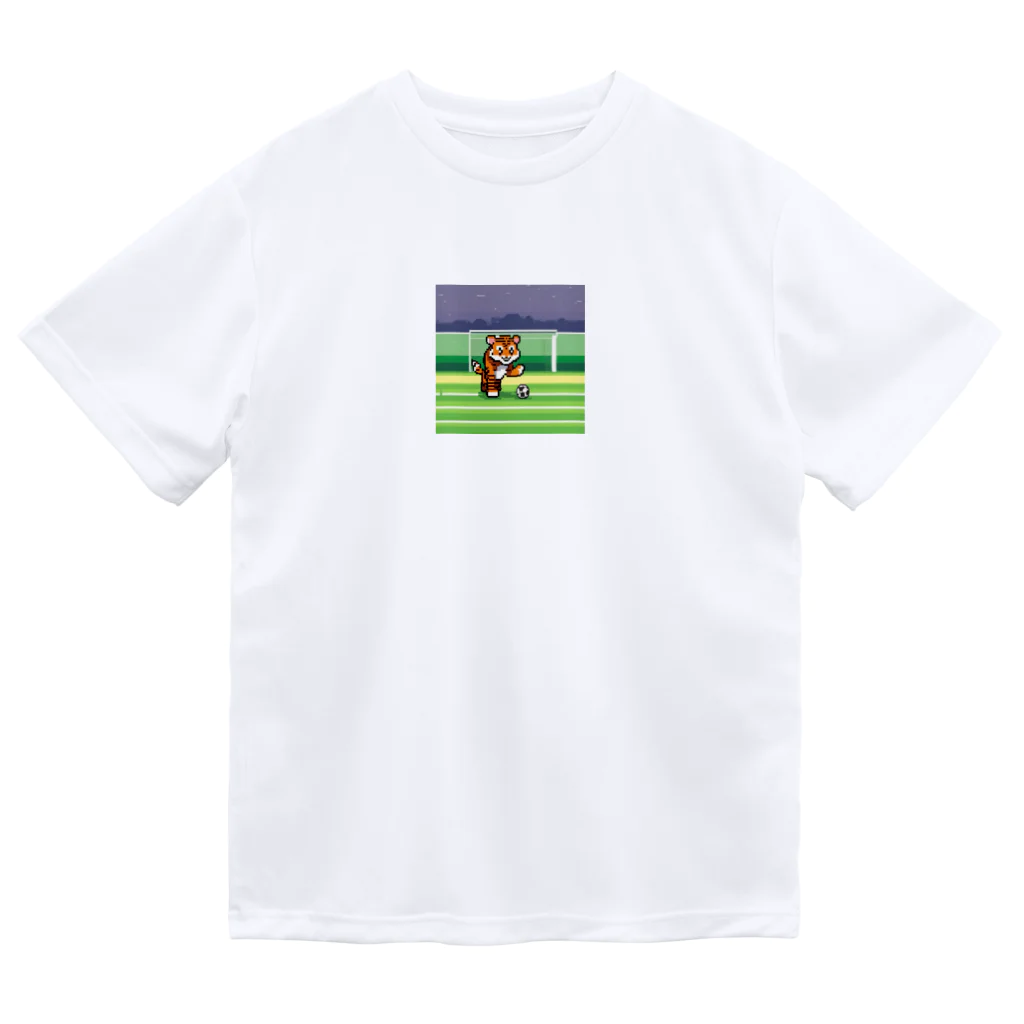 クロスクリエイティブのサッカーをしているトラ ドライTシャツ