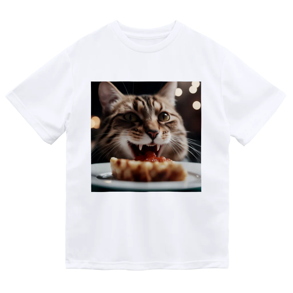 feliceのごはんを食べている猫 ドライTシャツ