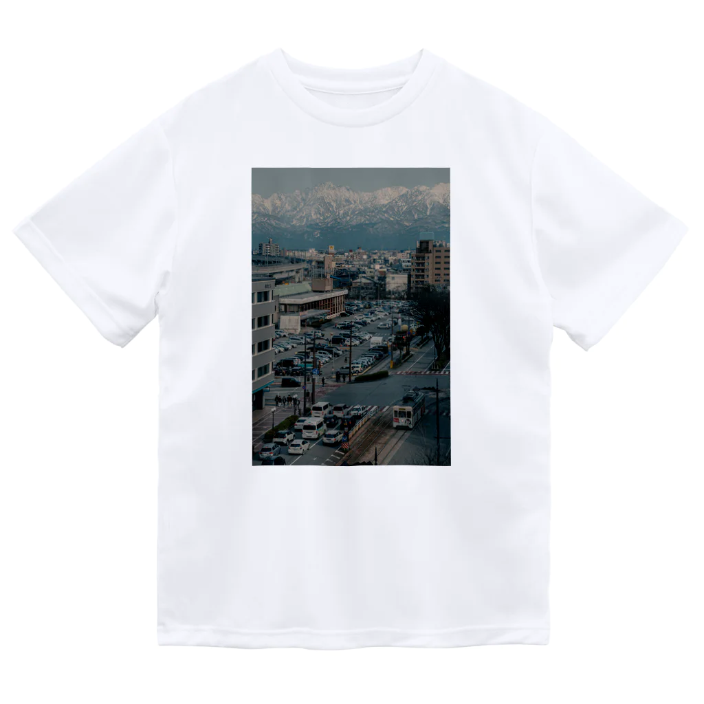 OUR HIDEOUT.jpの立山連峰と市内電車 Dry T-Shirt