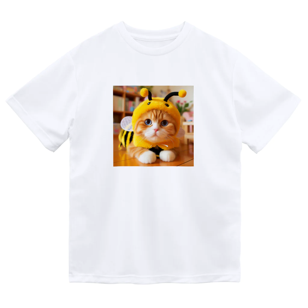 終わらない夢🌈のミツバチ🐝のコスプレをした🐱にゃんこ🐾 Dry T-Shirt