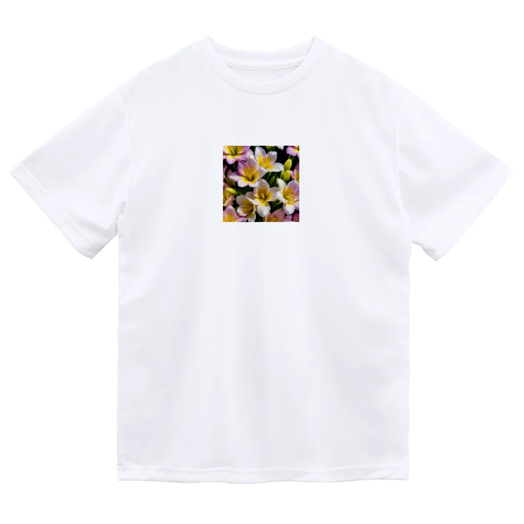 ken03のフリージア Dry T-Shirt