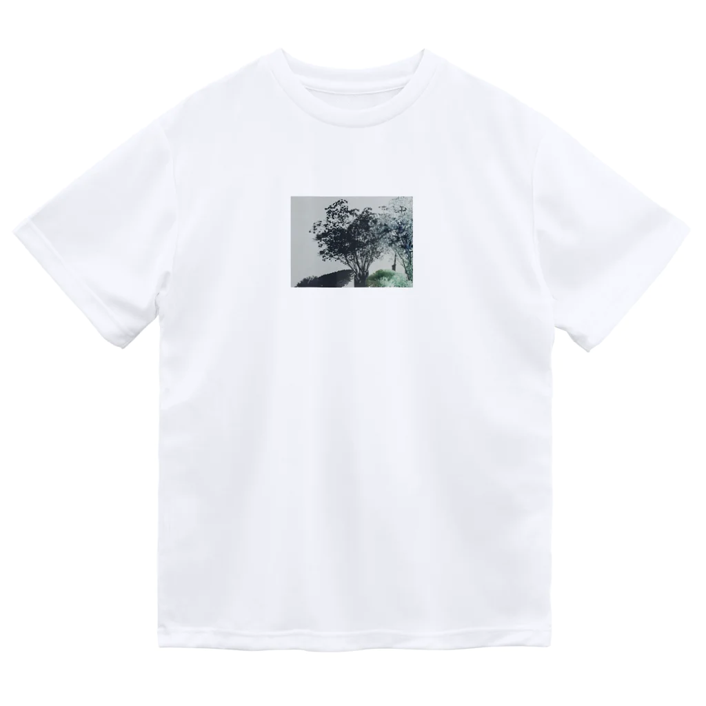 wgogjgydgdpwの花とその影 Dry T-Shirt