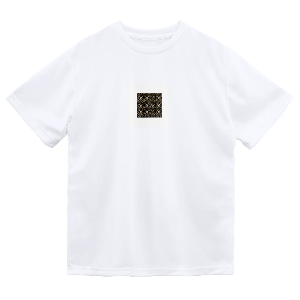 幸運招来のパリス Dry T-Shirt