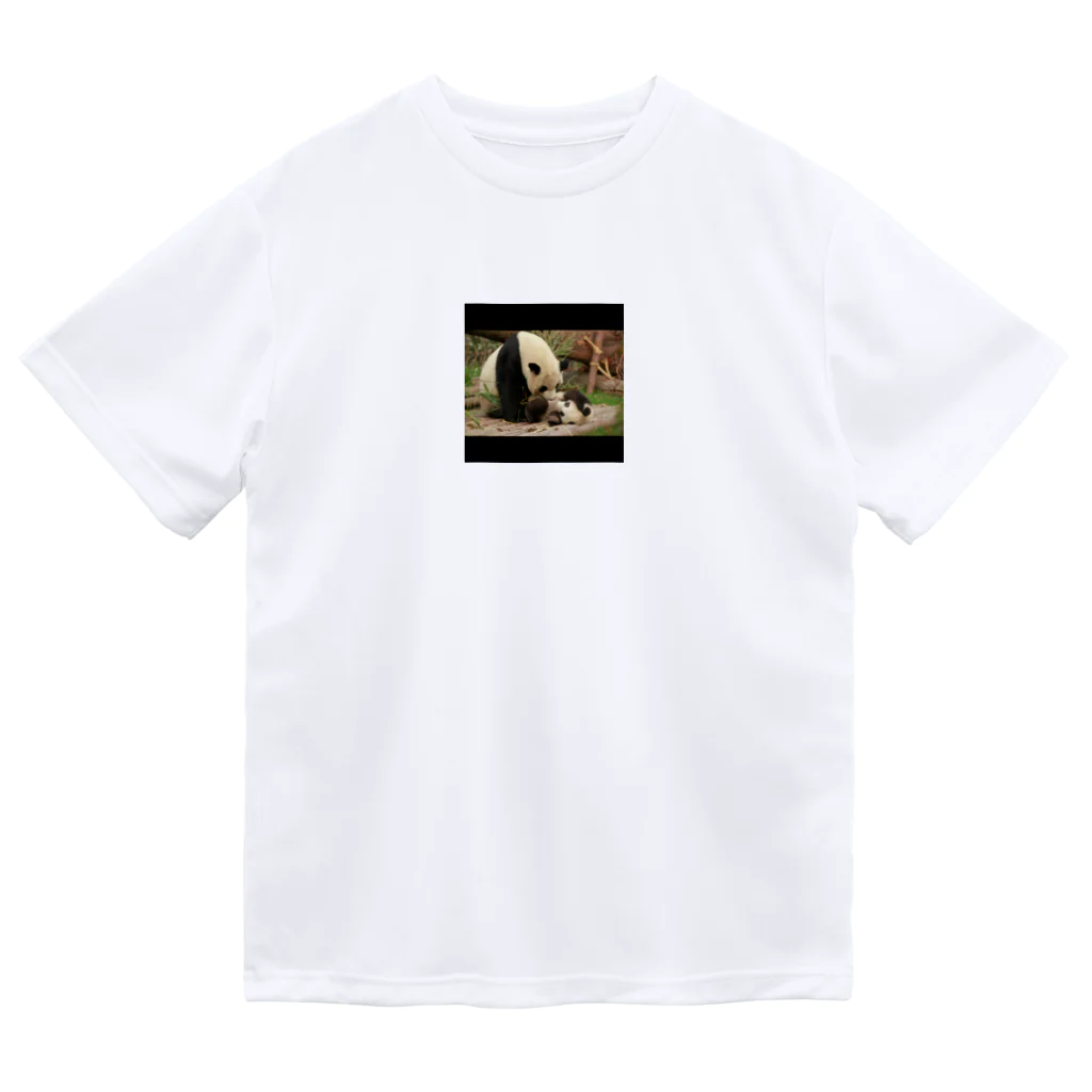 oshhinの親子パンダ Dry T-Shirt