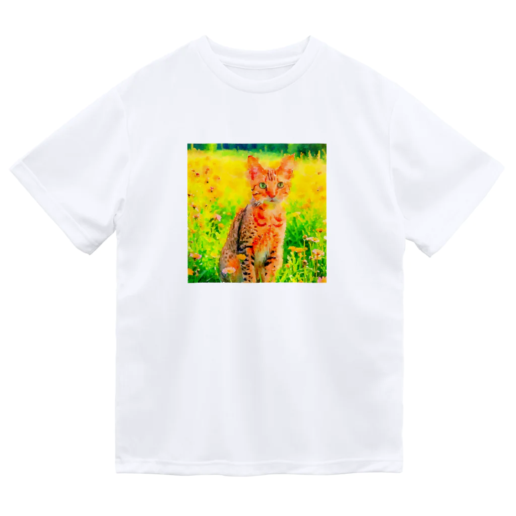 猫好きの谷の猫の水彩画/花畑のオシキャットねこのイラスト/キジトラネコ ドライTシャツ