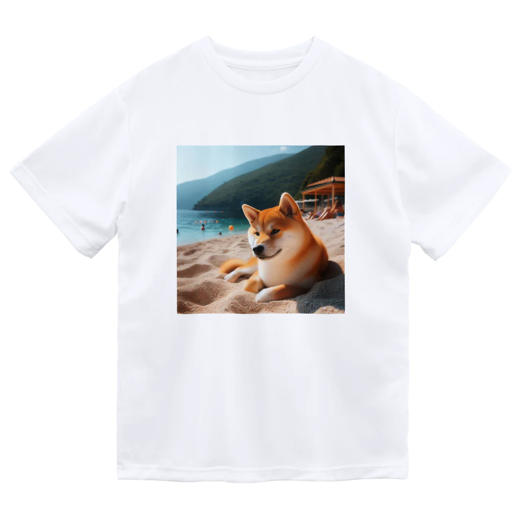 柴犬しばわんこhana873の海でまったりしている柴犬さん Dry T-Shirt
