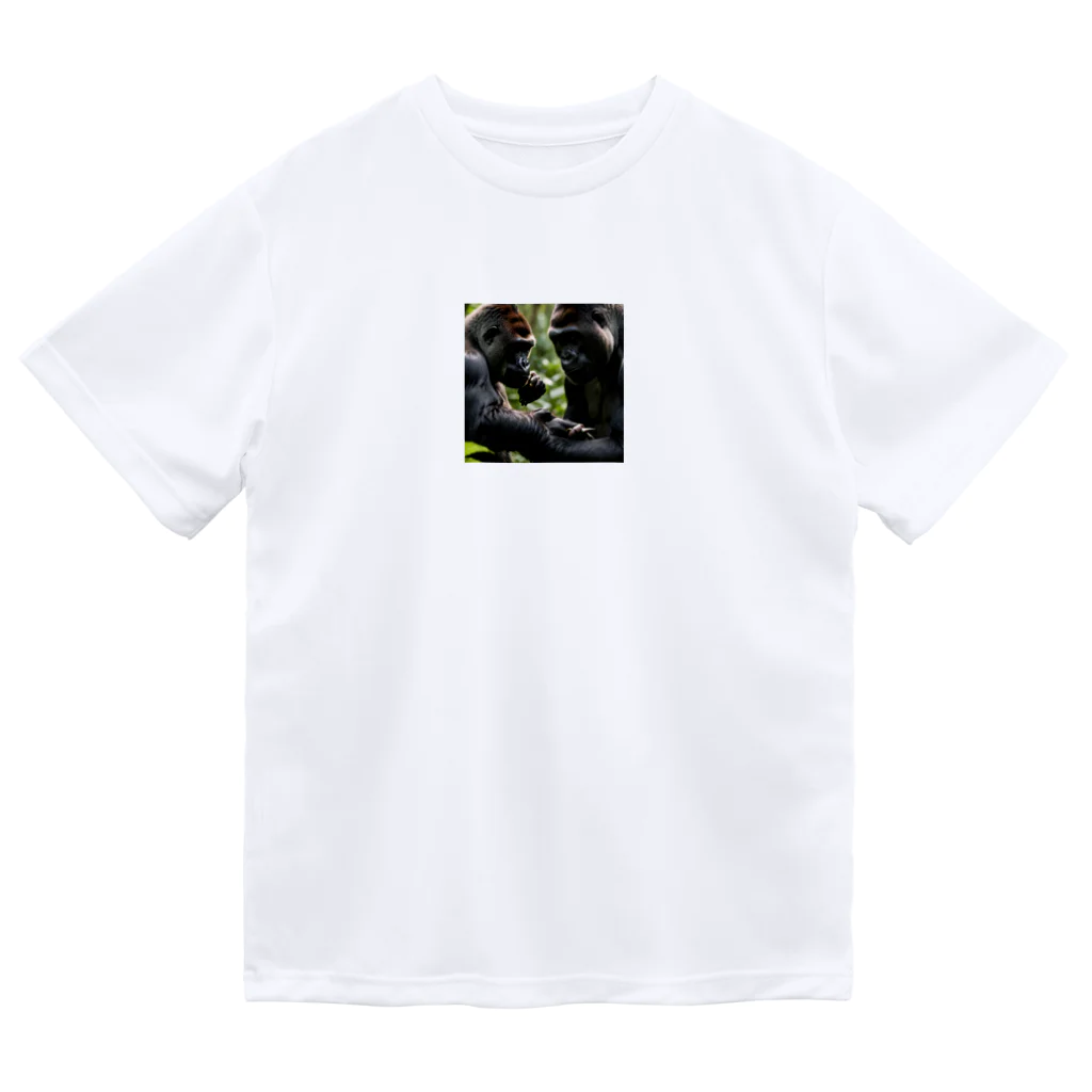 sunday_sataurday_freedayの社交的なゴリラ Dry T-Shirt