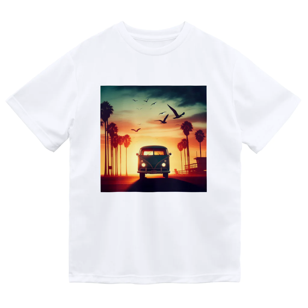 aircooled3のレトロなワーゲン 夕暮れビーチ 2 Dry T-Shirt