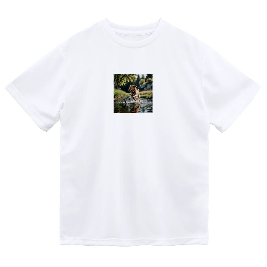 kokin0の水辺を走る犬 dog runnning on the water Dry T-Shirt