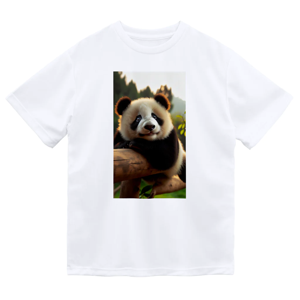 mintmoonのタレ目のパンダちゃん Dry T-Shirt