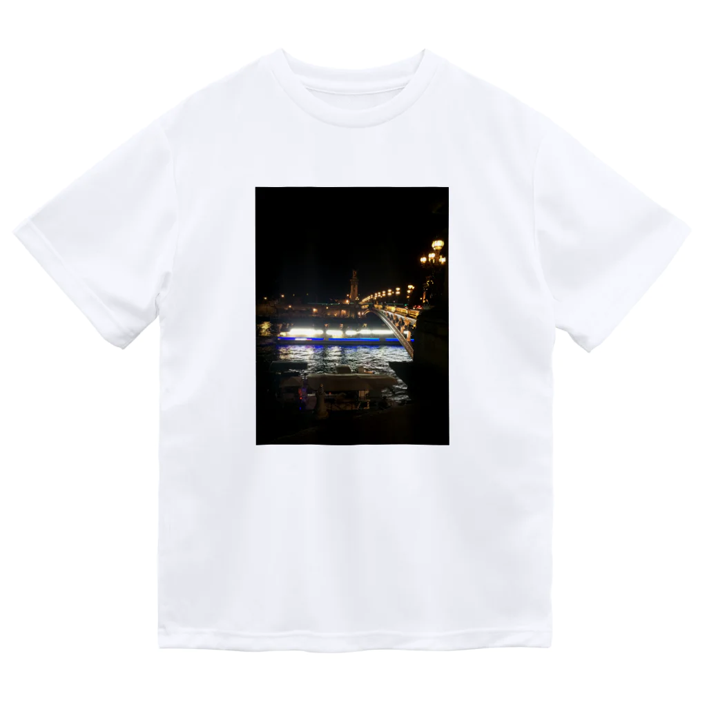 nightwalkerのパリ、夜のセーヌ川 Dry T-Shirt