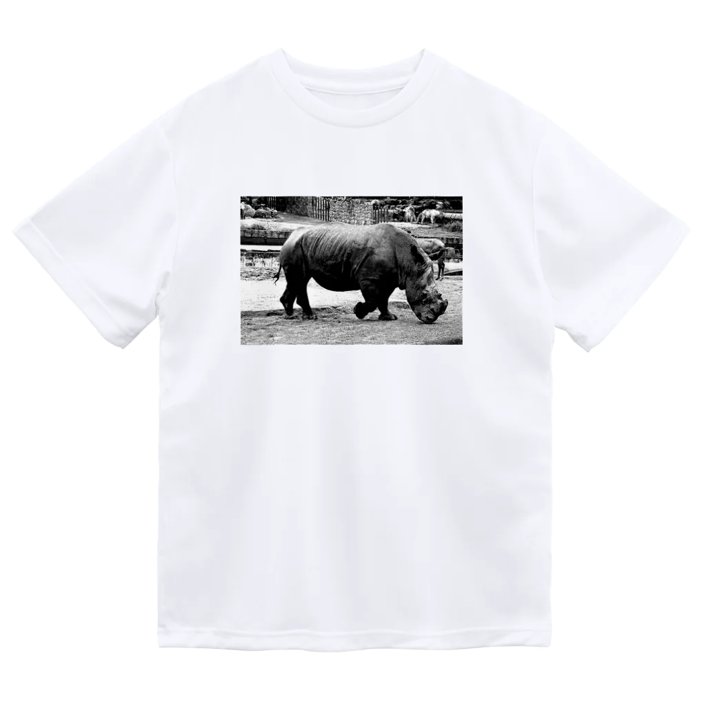 afpicshopのサイ(rhinoceros)のTシャツ ドライTシャツ