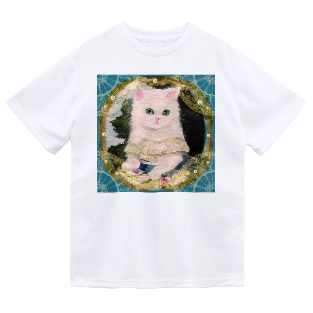 NORIMA'S SHOP のドレスを着た白い子猫のアンティーク風肖像画 ドライTシャツ