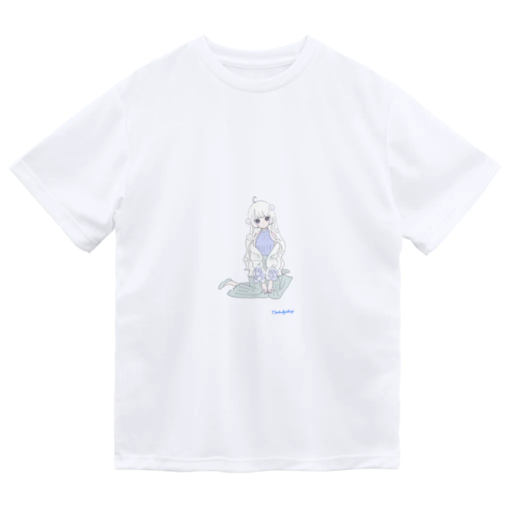 もかふしぎ🐰の水晶の擬人化 ドライTシャツ