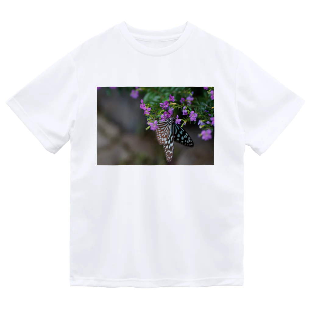 youyou1363のリュウキュウアサギマダラ Dry T-Shirt