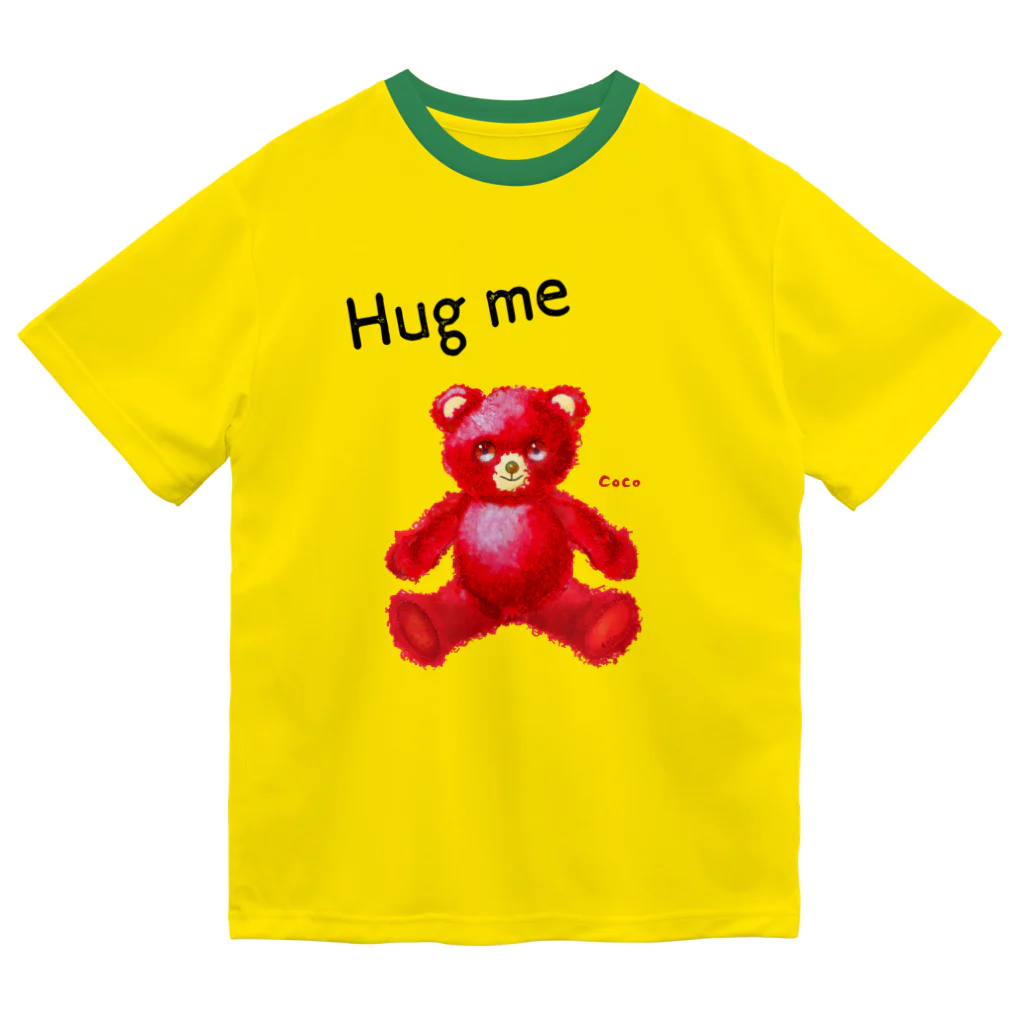 cocoartの雑貨屋さんの【Hug me】（赤くま） ドライTシャツ