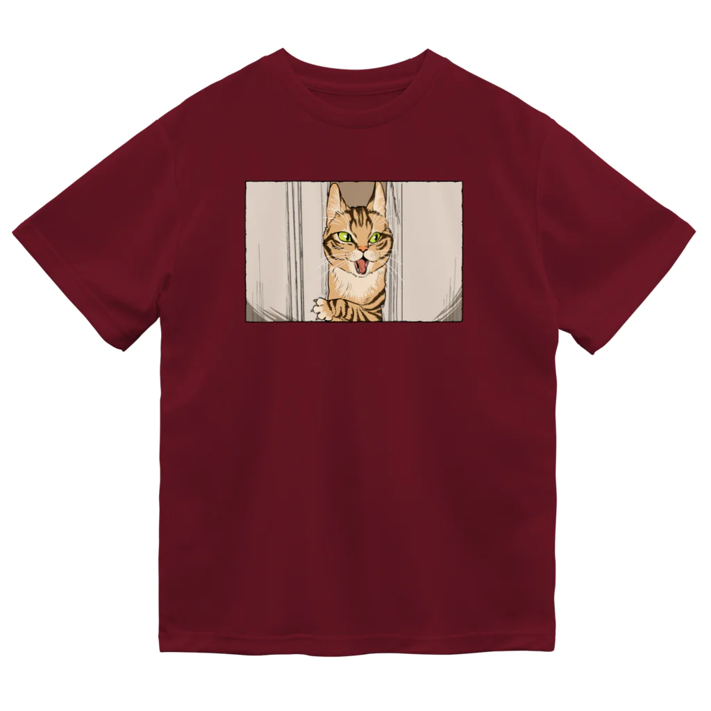 あふぐろ屋の映画のワンシーンのような猫 ドライTシャツ