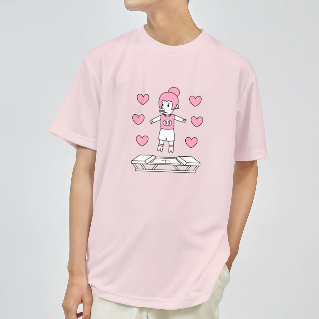 豚人イラストのパンダ武島のピッグトランポリン（ピンク） ドライTシャツ