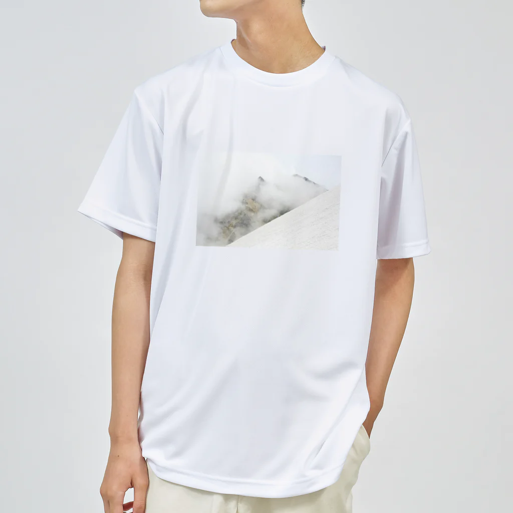 mountainscapesの白馬大雪渓 / 山 Dry T-Shirt