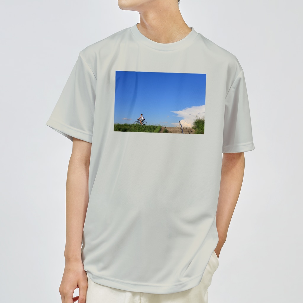 photo-kiokuの青空 Dry T-Shirt