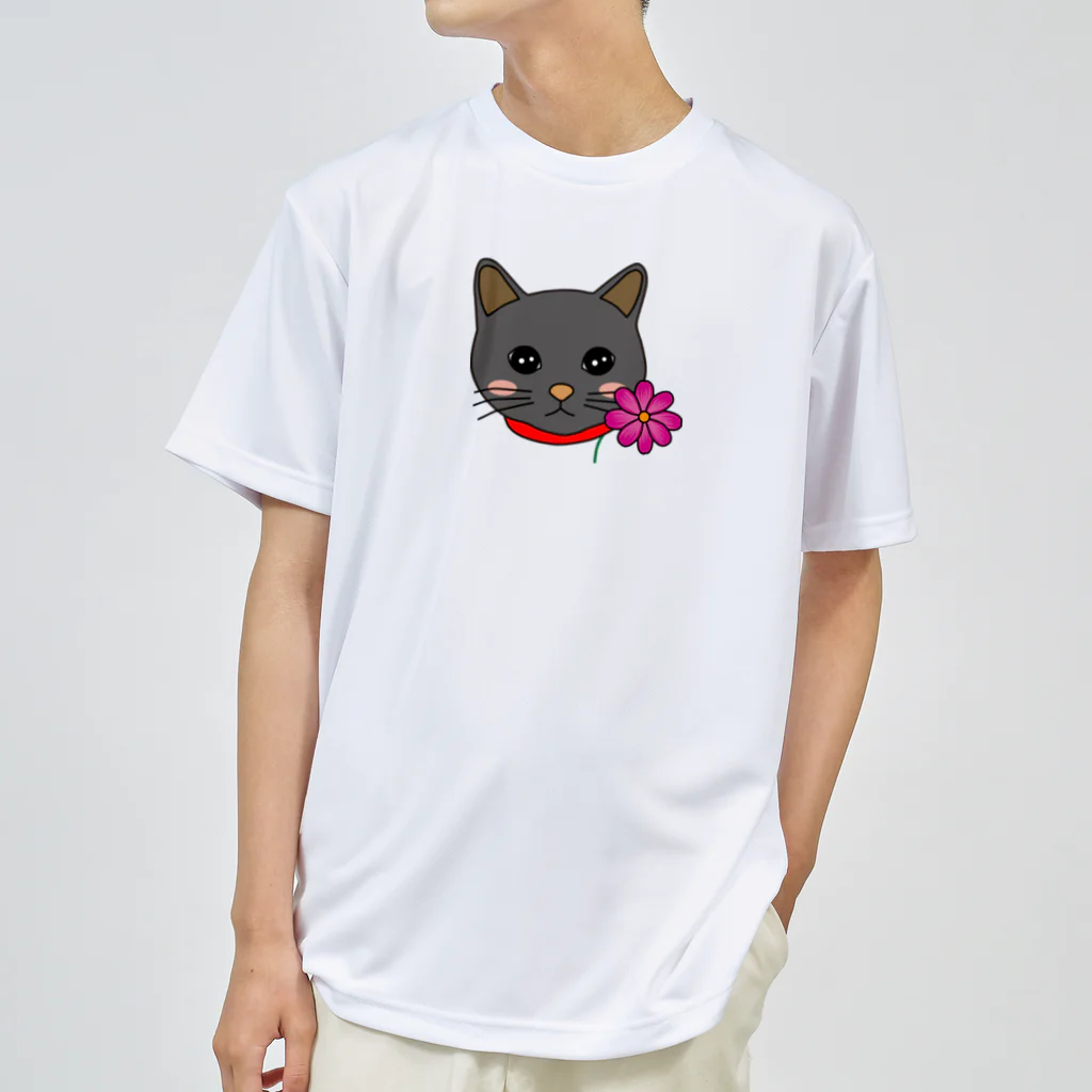 photo-kiokuのコスモスを付けてる猫 ドライTシャツ