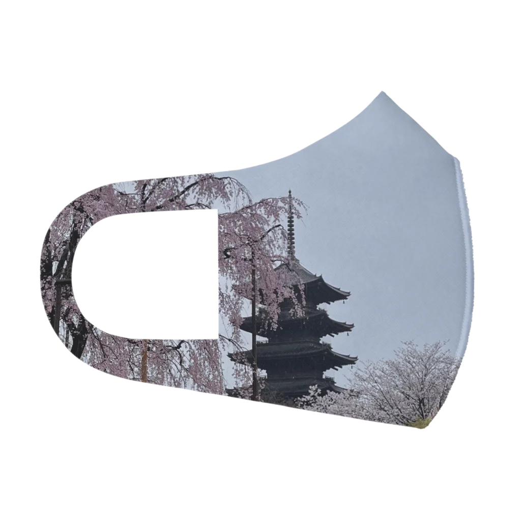 puakeli 合同会社の枝垂れ桜と五重塔 Face Mask