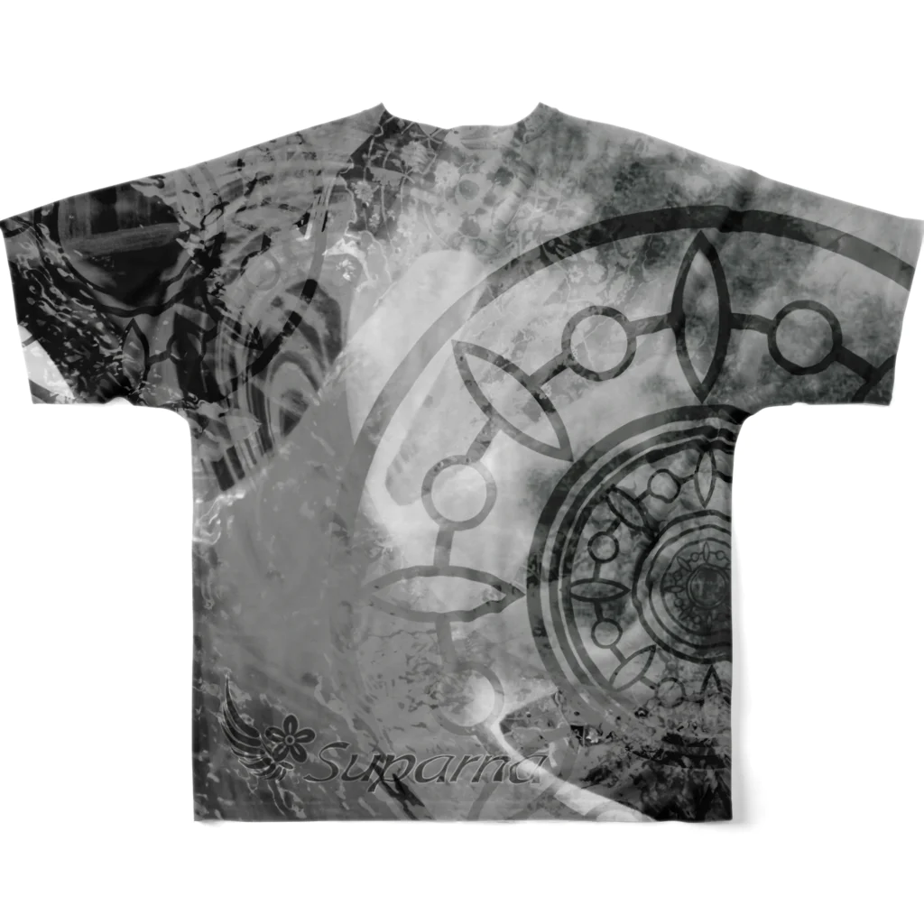 suparnaのCOSMOS　手を伸ばせば宇宙　モノクロ All-Over Print T-Shirt :back