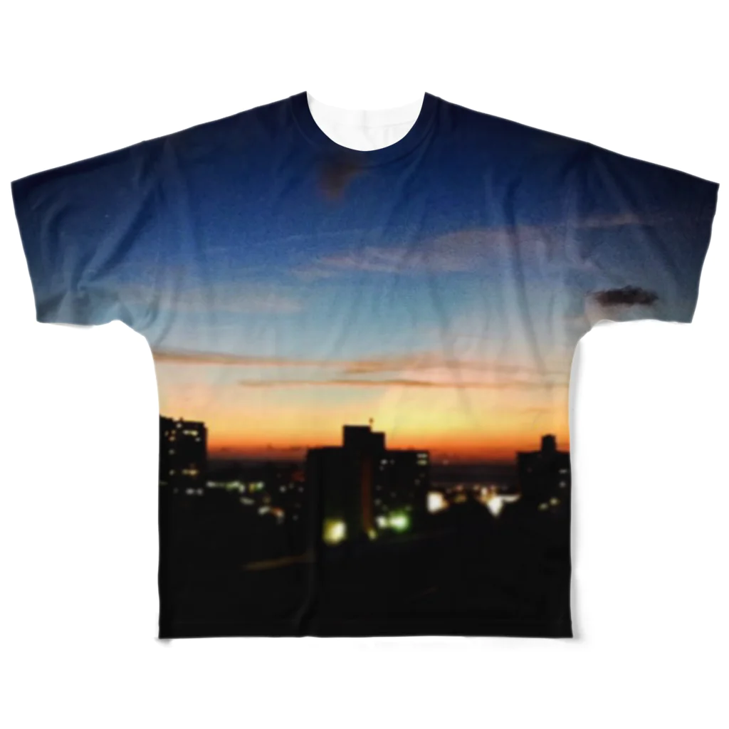 Dream.Answerの個性派ソラクモT All-Over Print T-Shirt