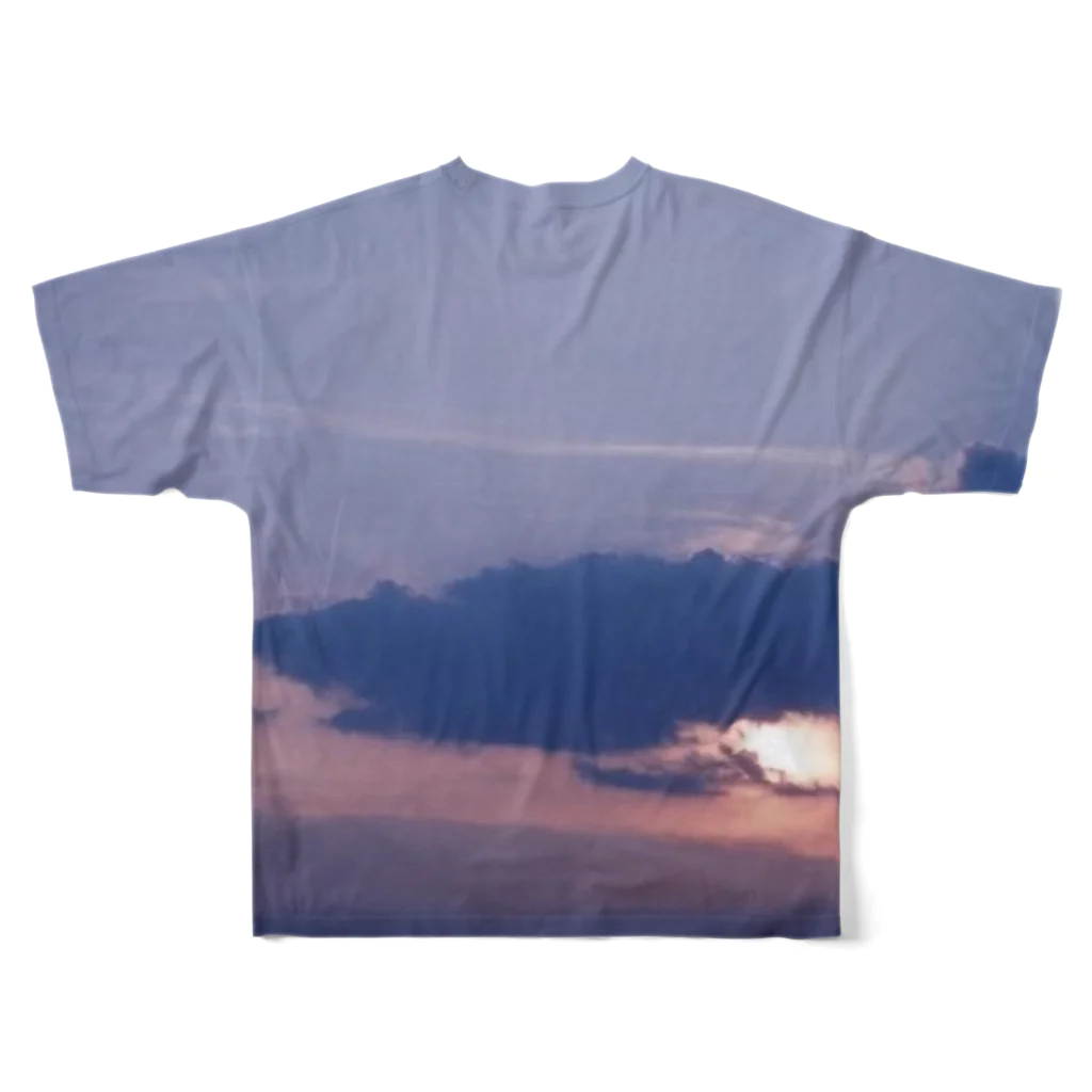 ___miiy_の夕方のそれぞれ フルグラフィックTシャツの背面