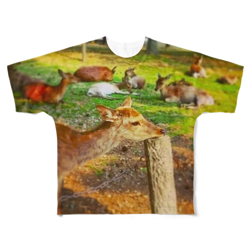 ならばー地亜貴(c_c)bのあごのせ奈良の鹿 All-Over Print T-Shirt