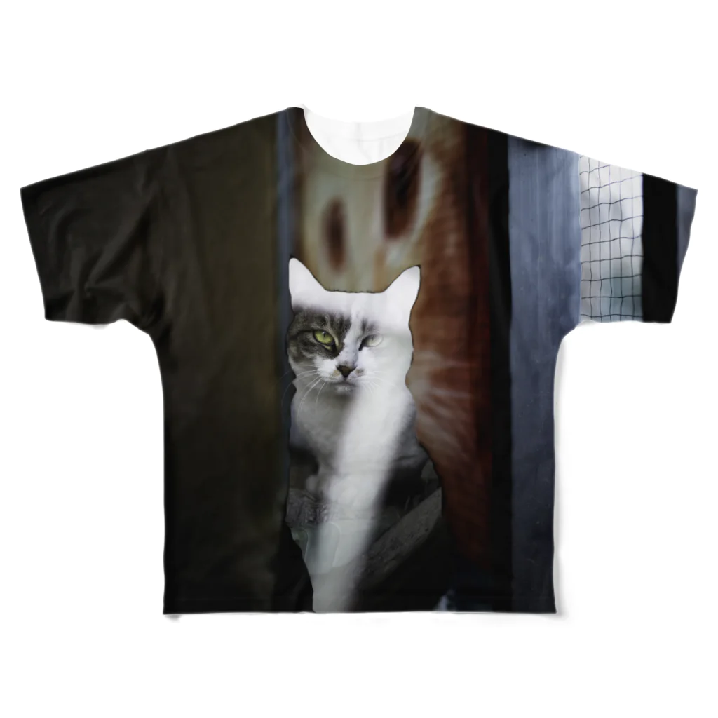 ねこ写真のみせの正面からみたねこ フルグラフィックTシャツ