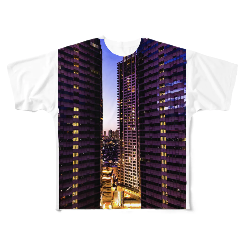 ANGOの高層ビル群、夜景 All-Over Print T-Shirt