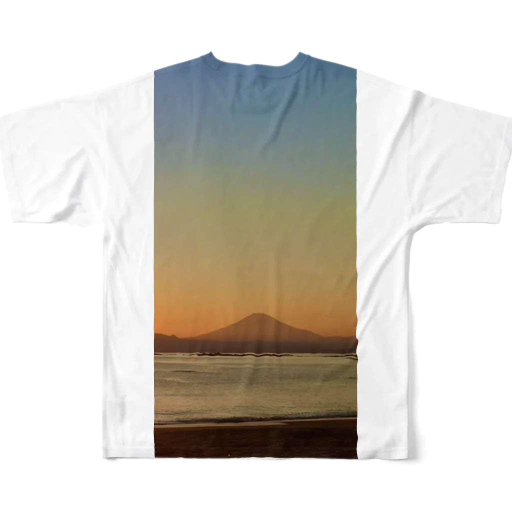 isshiki beach art collectionのHalday フルグラフィックTシャツの背面