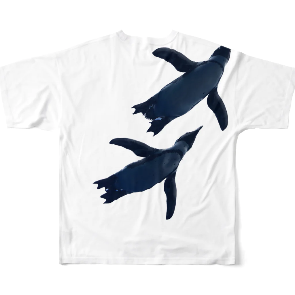 acobi'sの並んで泳ぐペンギン フルグラフィックTシャツの背面