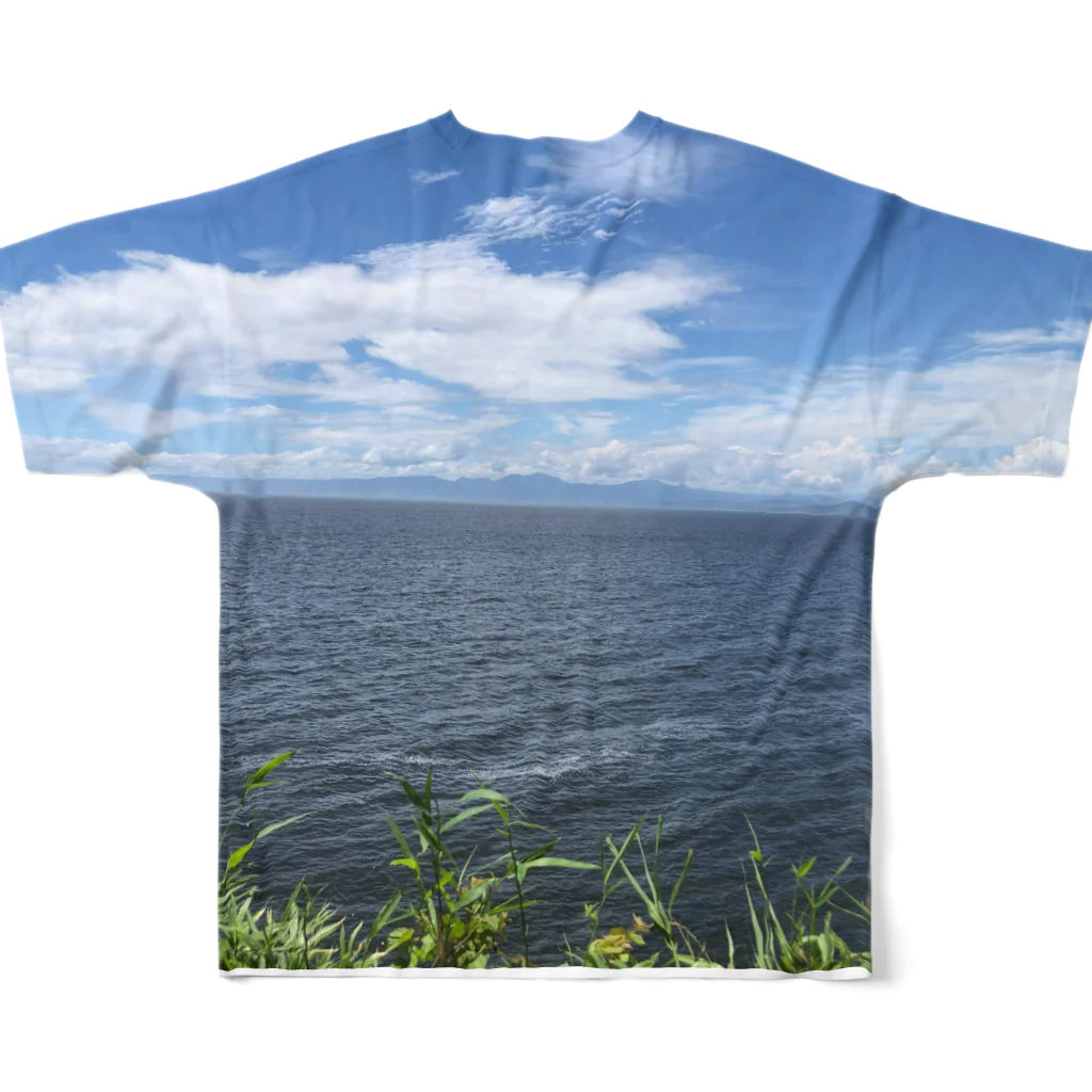 bitpiyoの江ノ島から見た海 フルグラフィックTシャツの背面