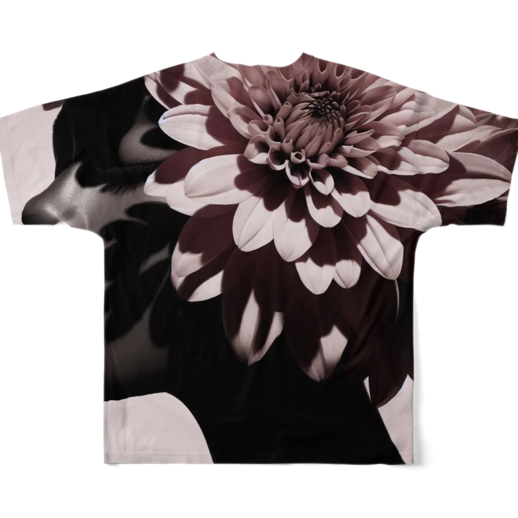 くろぼんの花と女性 フルグラフィックTシャツの背面
