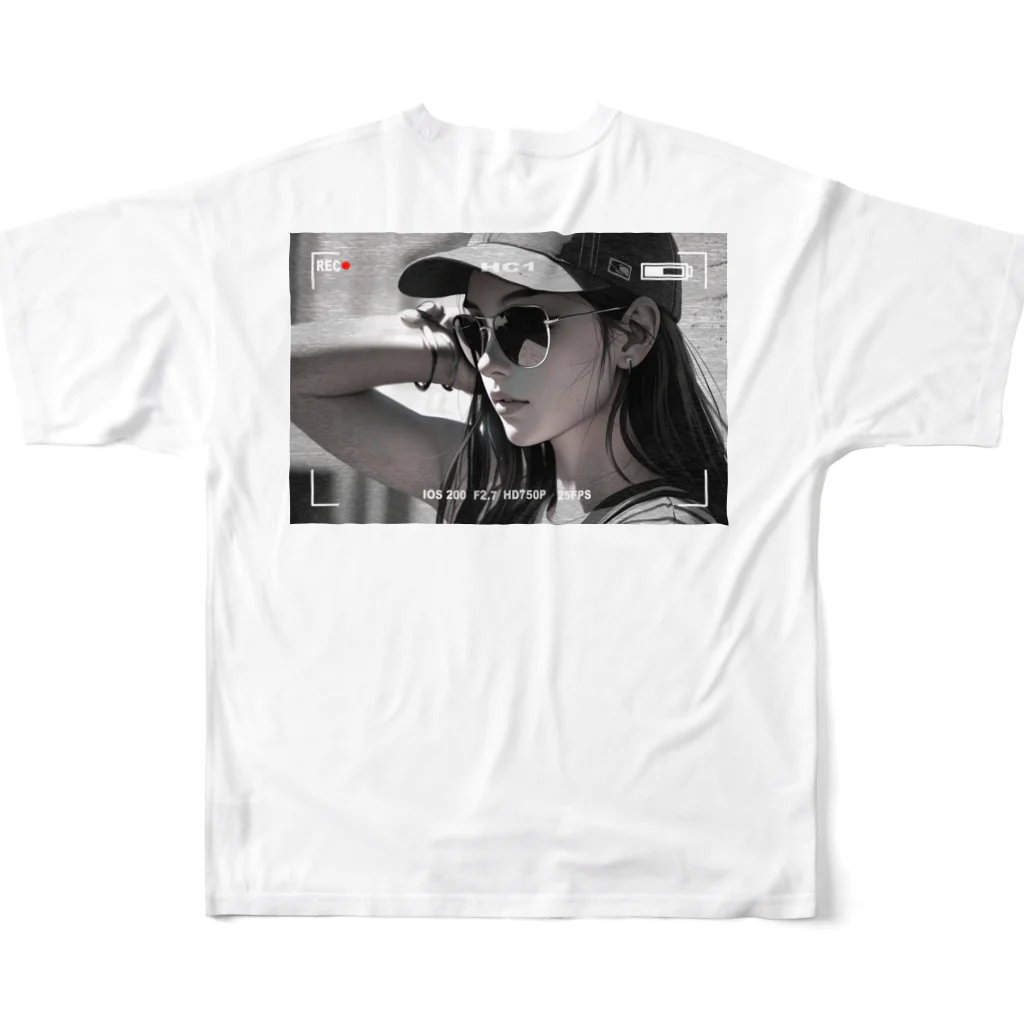 A&MのCool girl【モノクロ】 フルグラフィックTシャツの背面