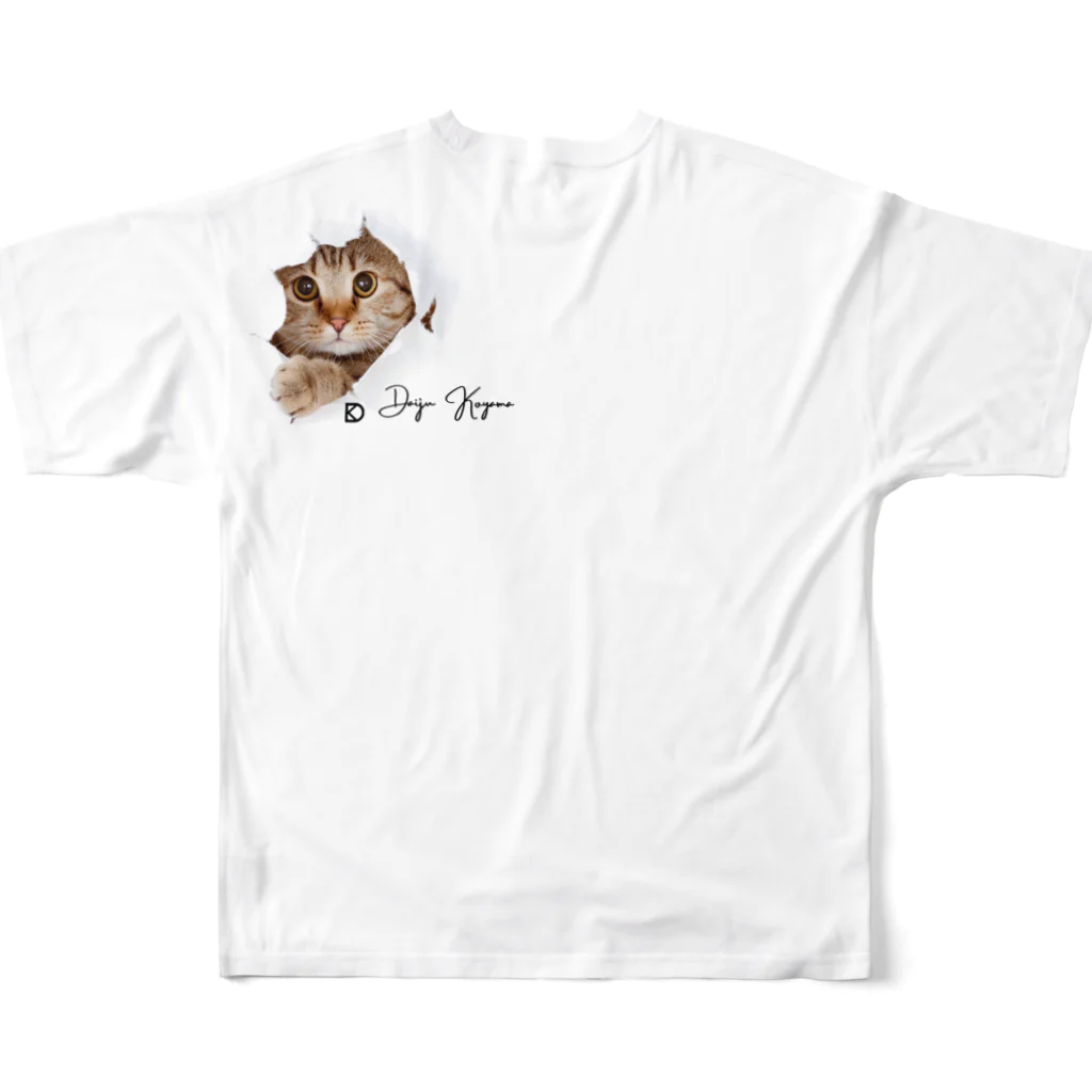 D・K　Design.saitama　ディーケーデザインさいたまのDKデザイン　覗き猫 フルグラフィックTシャツの背面