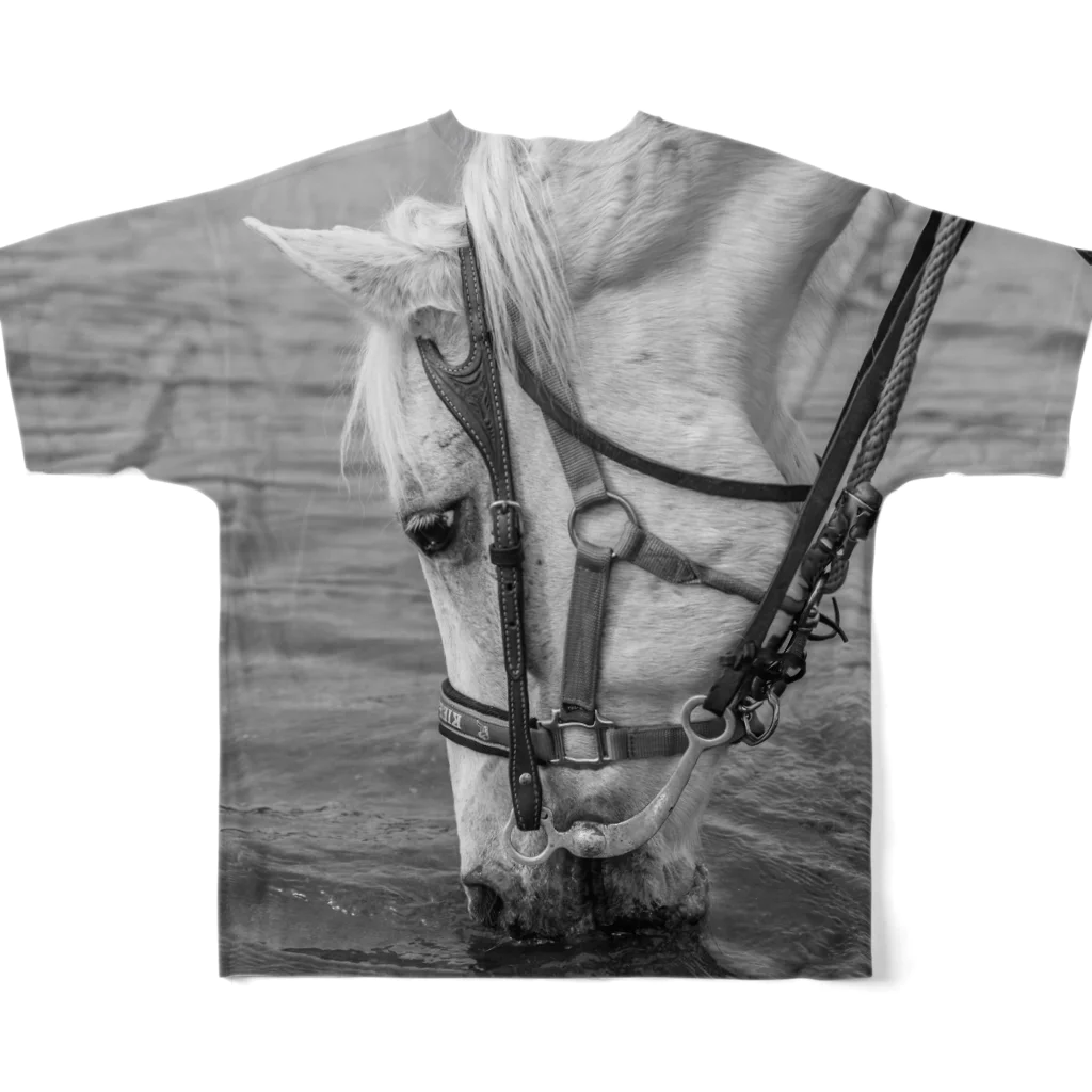 Hollywayの白い馬　ビーチ　白黒写真 フルグラフィックTシャツの背面