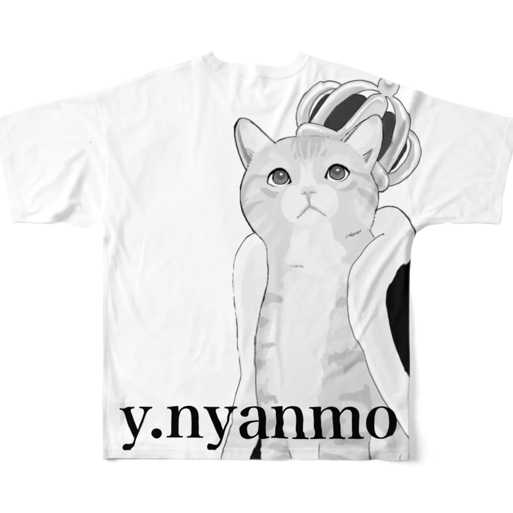 y.nyanmo やよにゃんもの王冠猫　ビッグT 白 フルグラフィックTシャツの背面