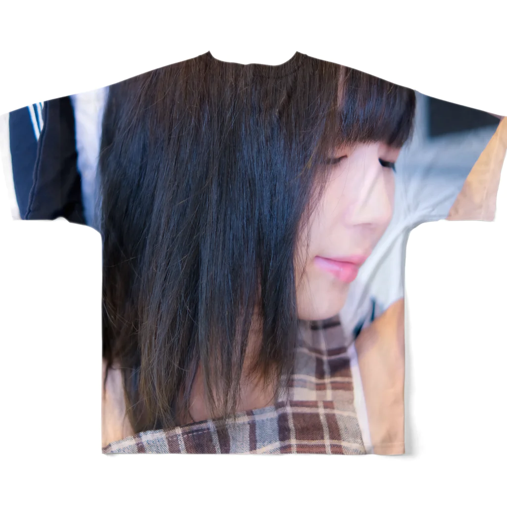 なおんちゅの沼の例の表情 フルグラフィックTシャツの背面