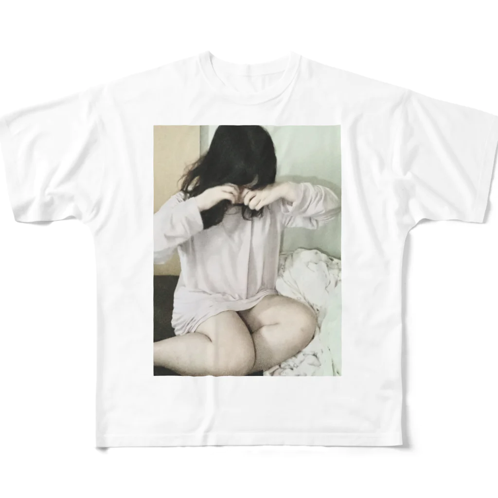 桐嶋ひよりの君が置いていったんでしょ All-Over Print T-Shirt