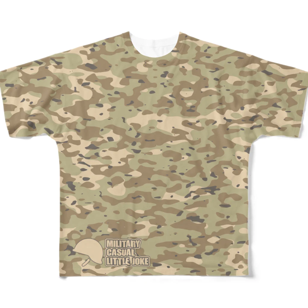 Military Casual LittleJoke のヘルメット付きロゴxCamo DesertCamp 砂漠用迷彩 サバゲー装備 All-Over Print T-Shirt