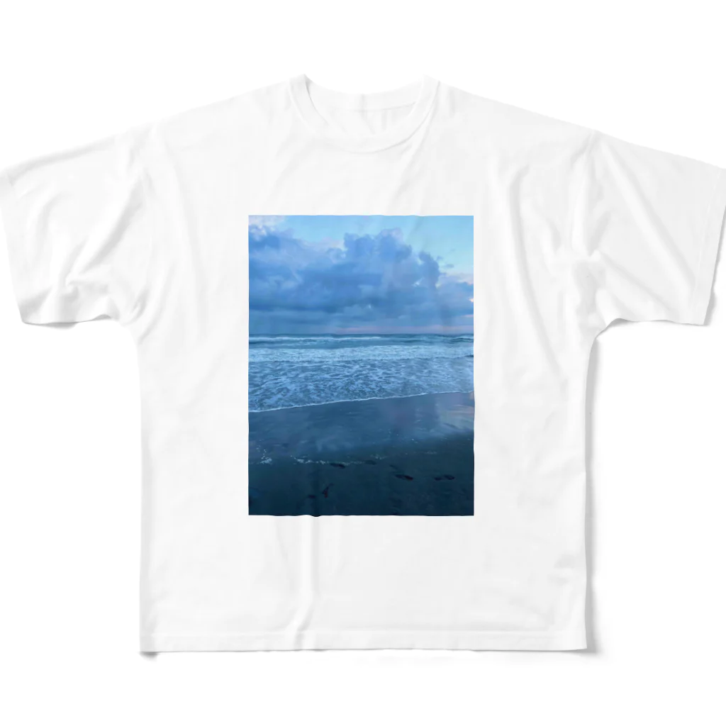 豊風本舗の夏の九十九里浜の浜辺　３ All-Over Print T-Shirt