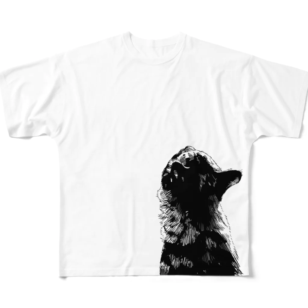 山崎ハルタの【背面プリントあり】見上げるキジトラ猫 All-Over Print T-Shirt