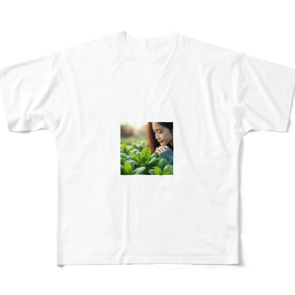 大地の宝物の畑のほうれん草に感動するお姉さん All-Over Print T-Shirt