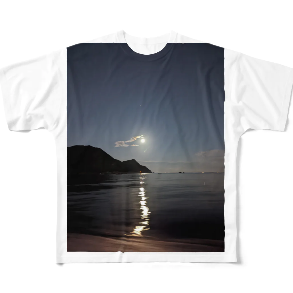 ego-designの月夜と海 All-Over Print T-Shirt