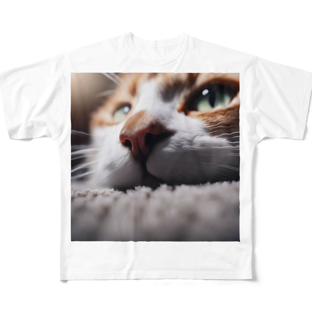 feliceのカーペットでごろんとする猫 フルグラフィックTシャツ