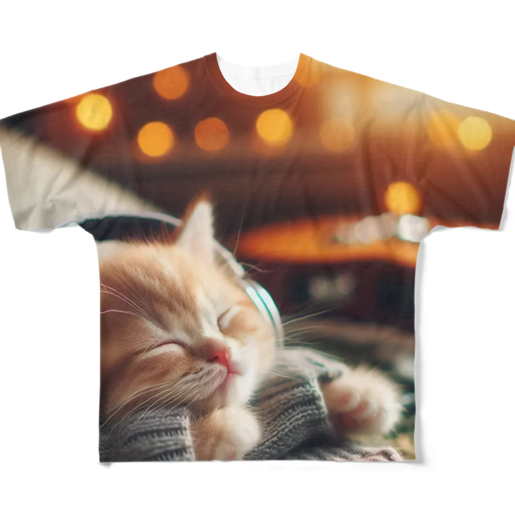 しんふぉショップの音楽を聞いている子猫のグッズ All-Over Print T-Shirt