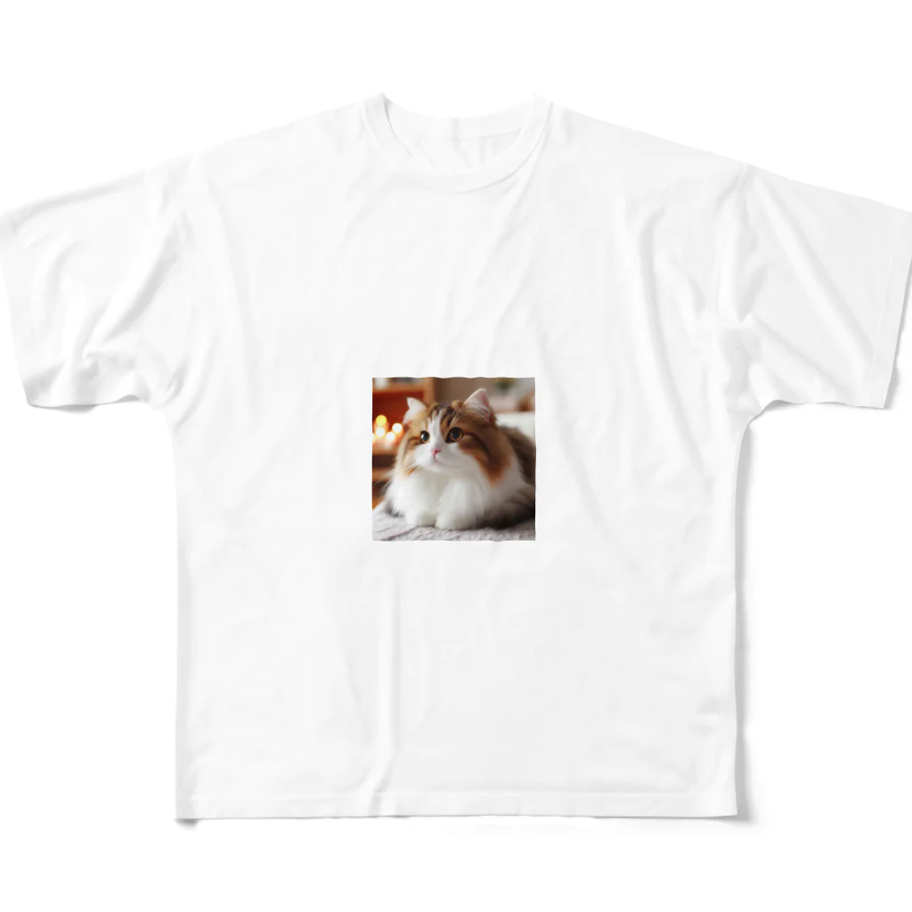 猫　ねこグッズギャラリーのふわふわの三毛猫 フルグラフィックTシャツ